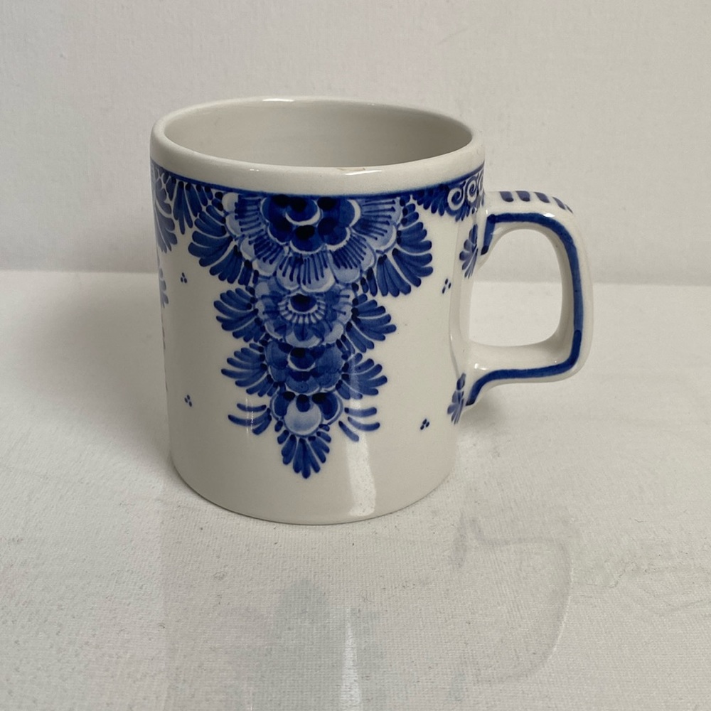 Delft Blue and White Floral Mug